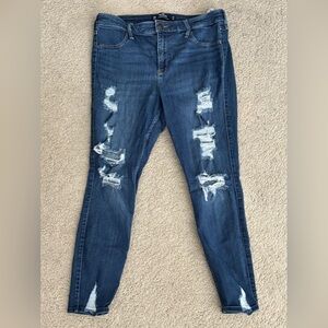 Hollister Women’s High-Rise Ripped Jean Legging